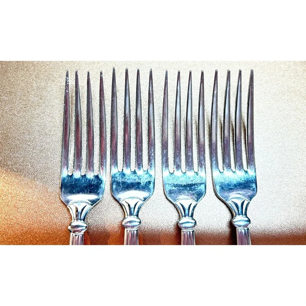 Oneida Unity Stainless Set of 4 Dinner Forks 7 3/4
